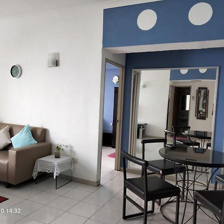 Airbnb At Sri Sayang Batu Ferringhi Beach Bilik gambar