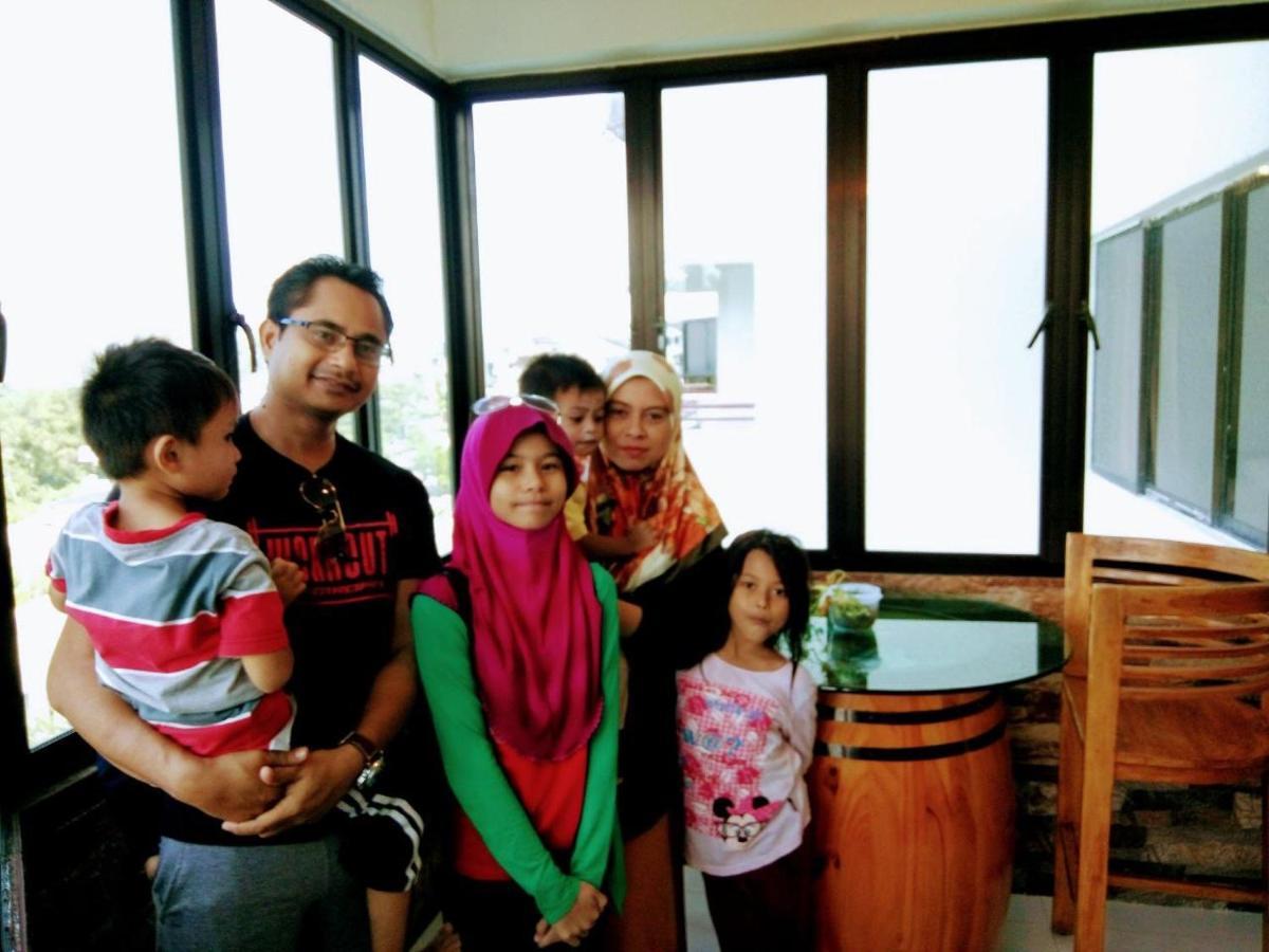 Airbnb At Sri Sayang Batu Ferringhi Beach Luaran gambar