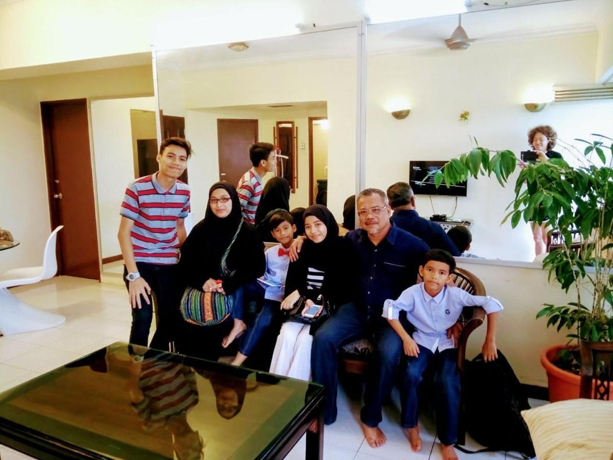 Airbnb At Sri Sayang Batu Ferringhi Beach Luaran gambar