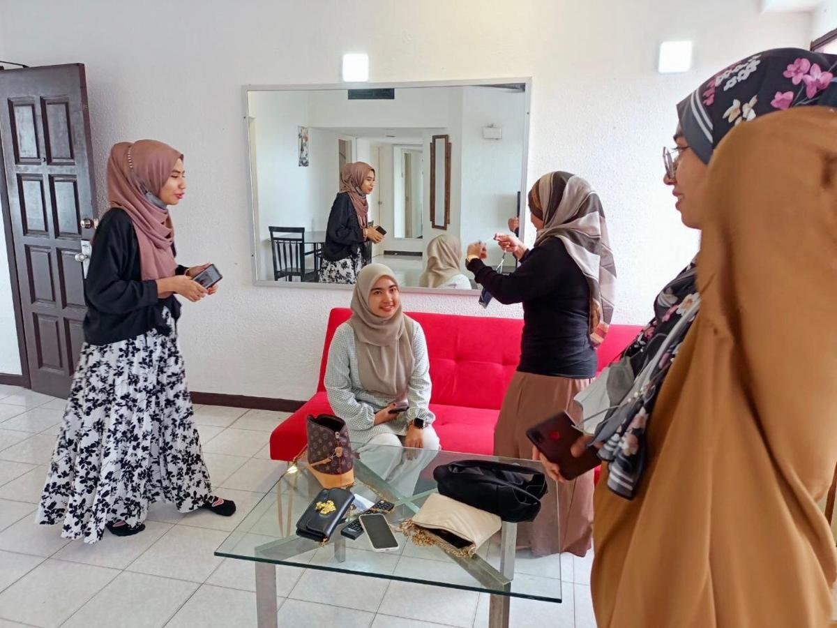 Airbnb At Sri Sayang Batu Ferringhi Beach Luaran gambar