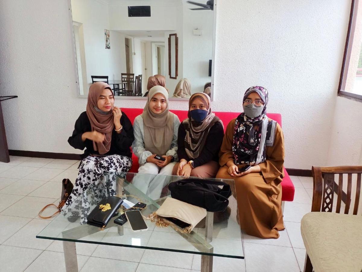 Airbnb At Sri Sayang Batu Ferringhi Beach Luaran gambar