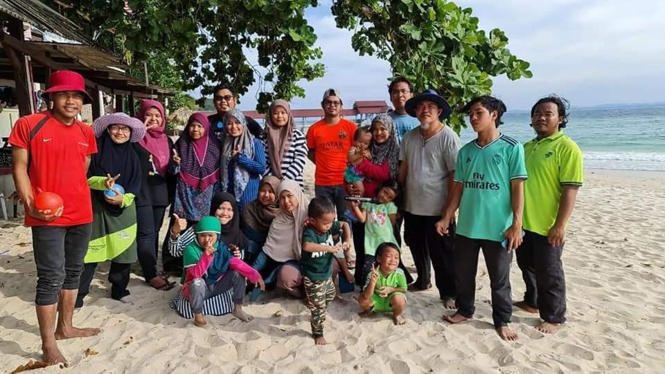Airbnb At Sri Sayang Batu Ferringhi Beach Luaran gambar